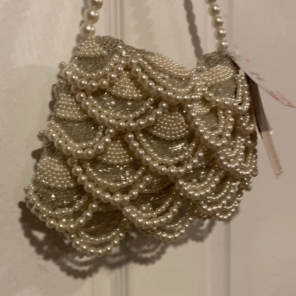 BNWT MADE IN INDIA Viral Pearl Beaded Shoulder Bag - Picture 2 of 8
